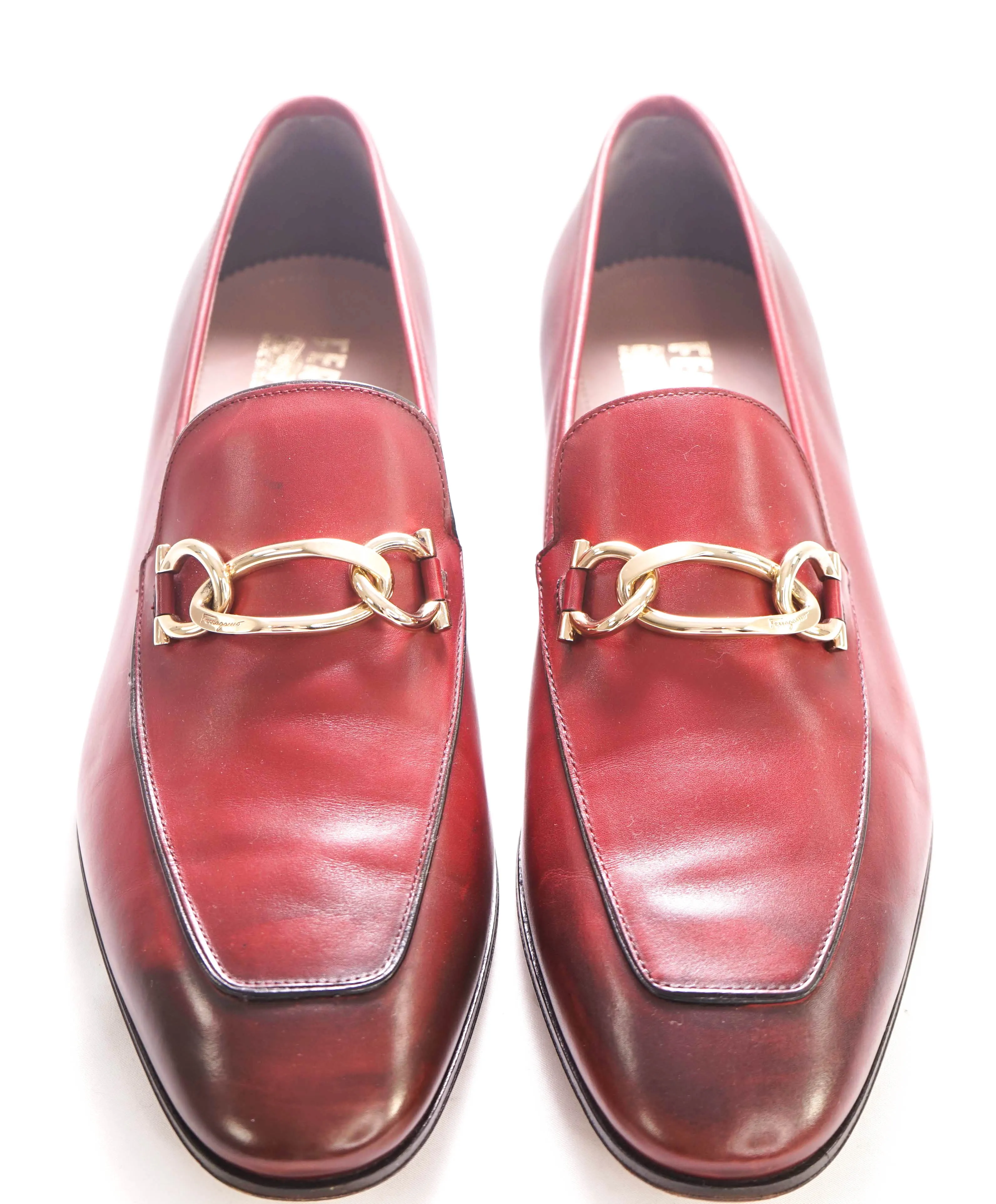 $700 SALVATORE FERRAGAMO - *BOY 2 * Chain Bit Sleek Logo Loafer - 10.5 EE US
