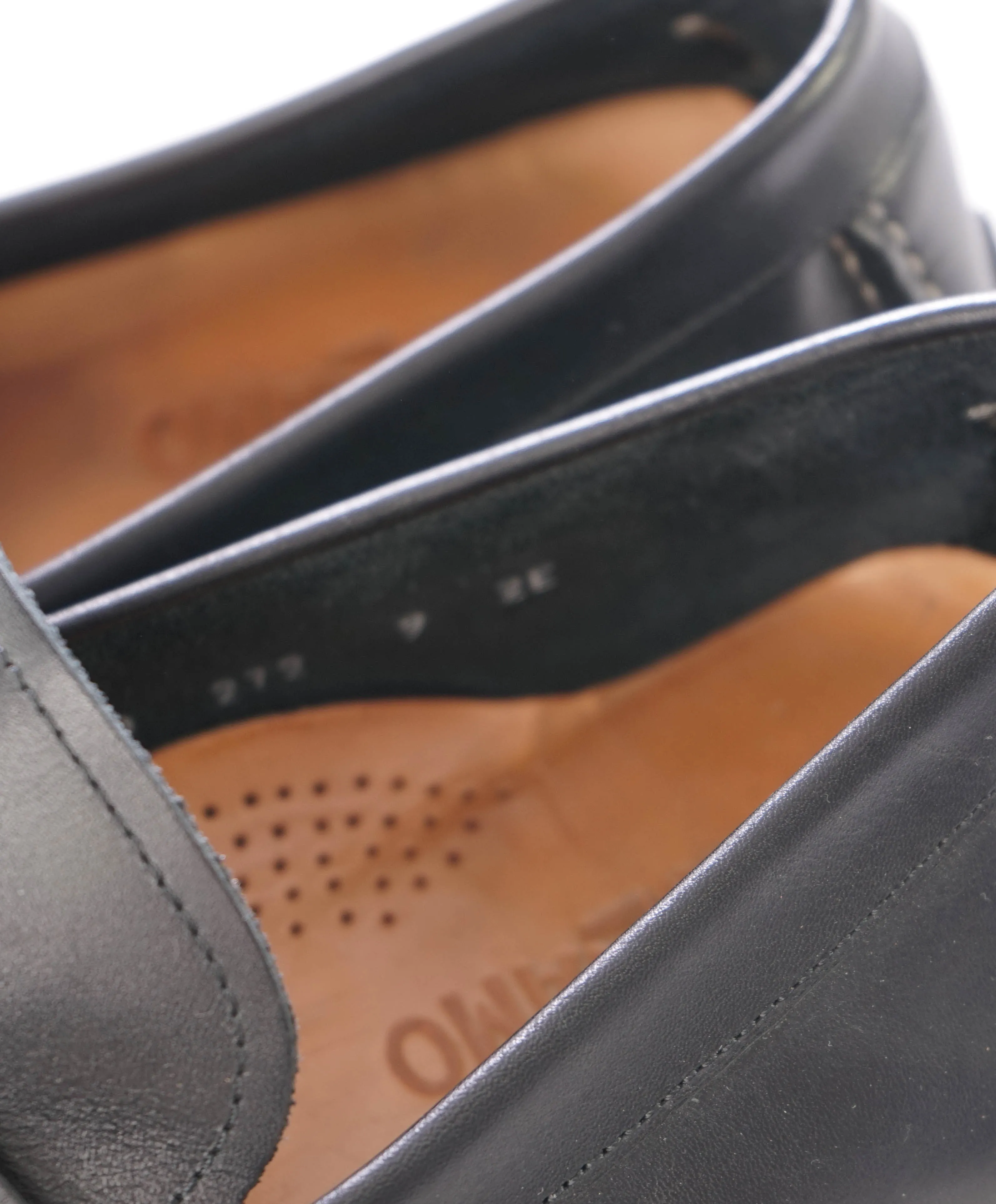$750 SALVATORE FERRAGAMO - Parigi Black Gancini Bit Loafer - 9 EE US