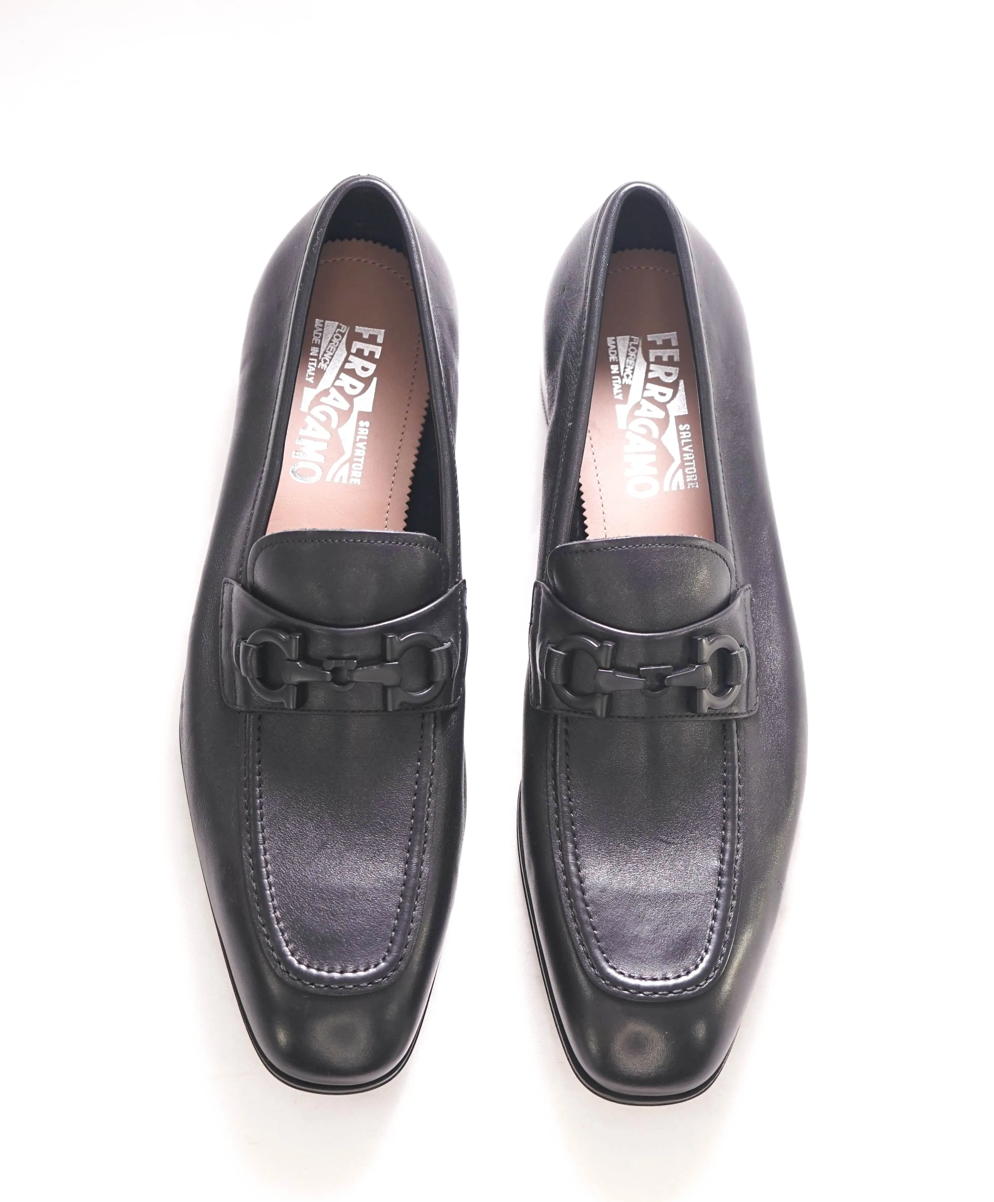 $850 SALVATORE FERRAGAMO - "ASTEN" Black Logo Bit Front Loafer - 9 E US