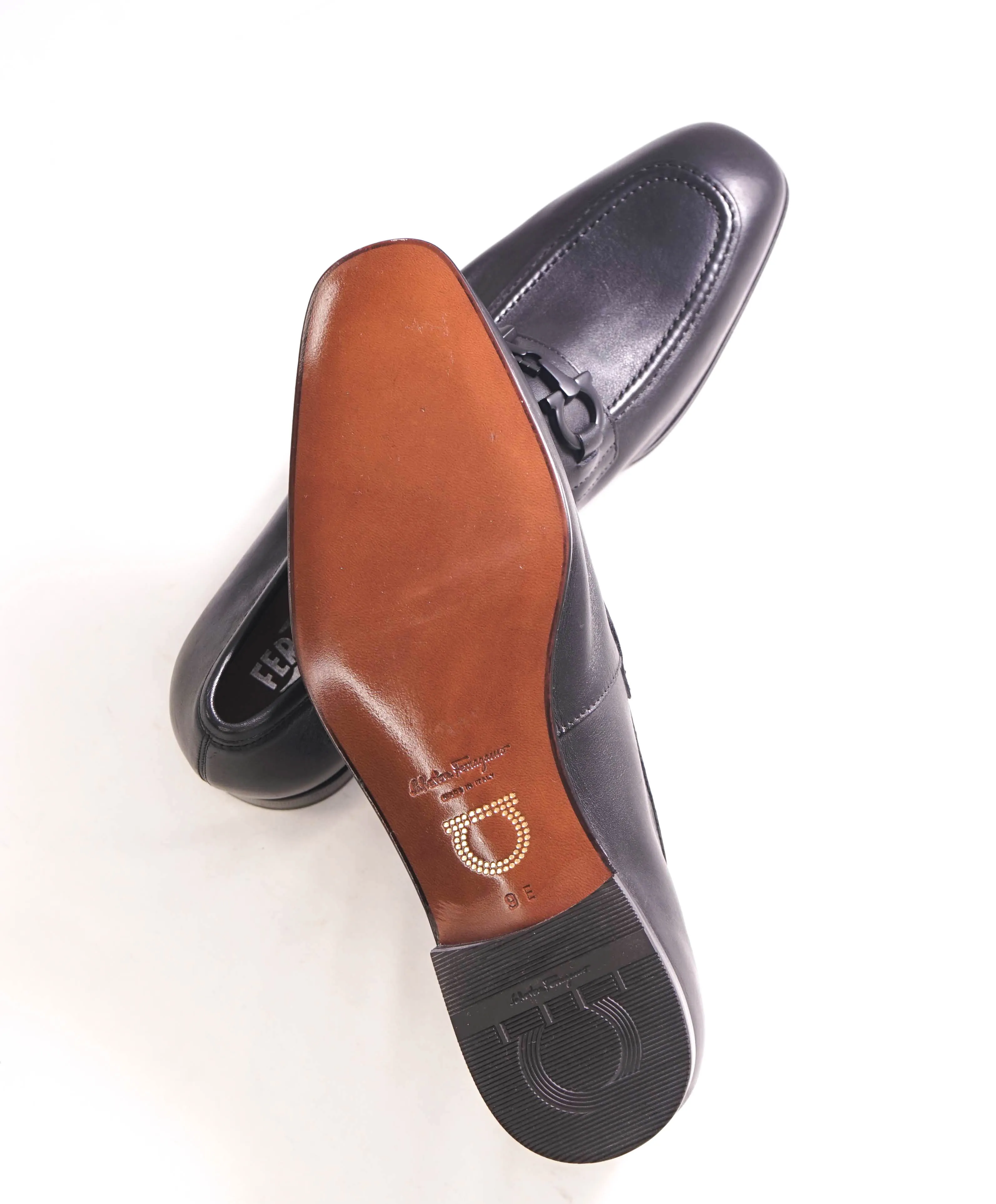$850 SALVATORE FERRAGAMO - "ASTEN" Black Logo Bit Front Loafer - 9 E US