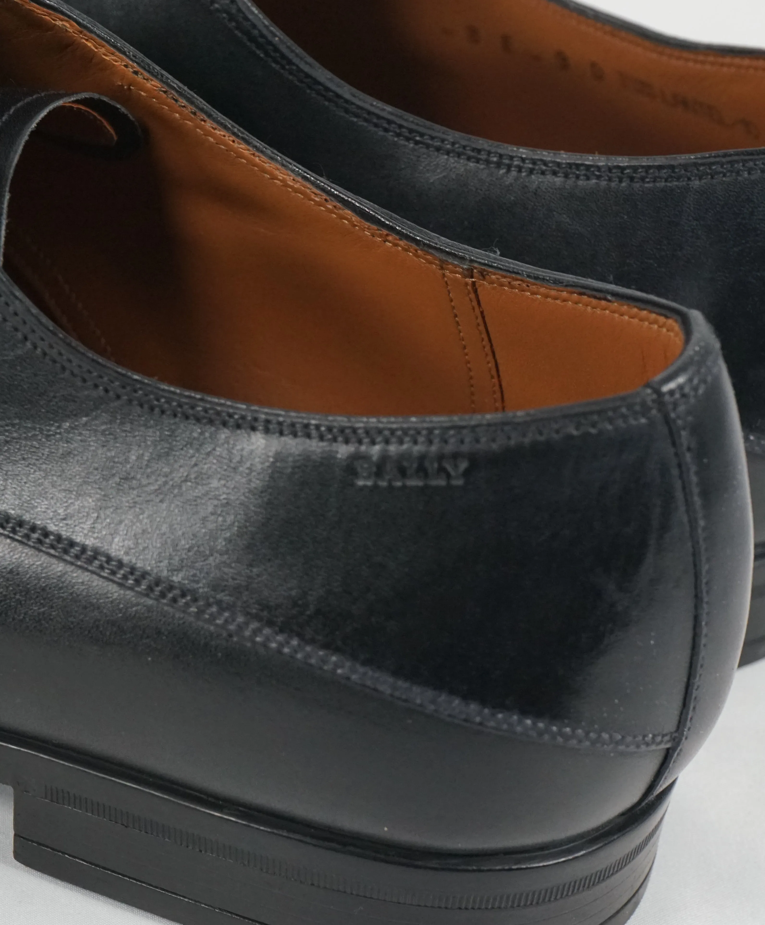 BALLY - “Lantel” Black Oxfords With Durable Rubber Sole - 9