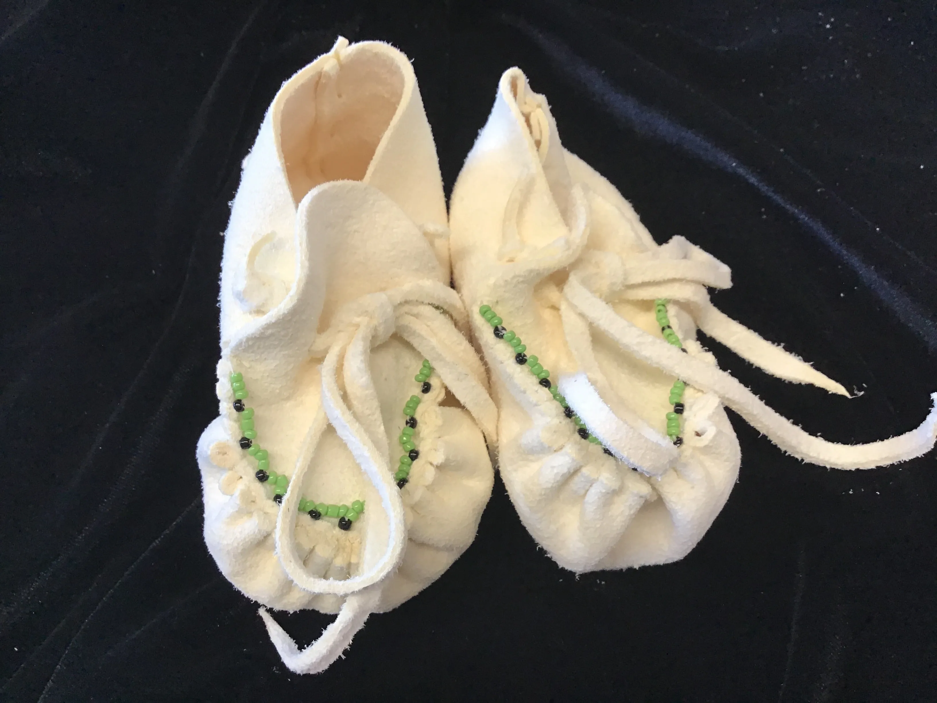 Beaded & Pucker Baby Moccasins