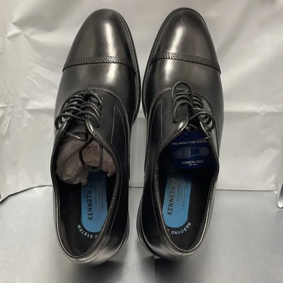 BNWT Kenneth Cole Futurepod Lace up CT Black sizes 8.5