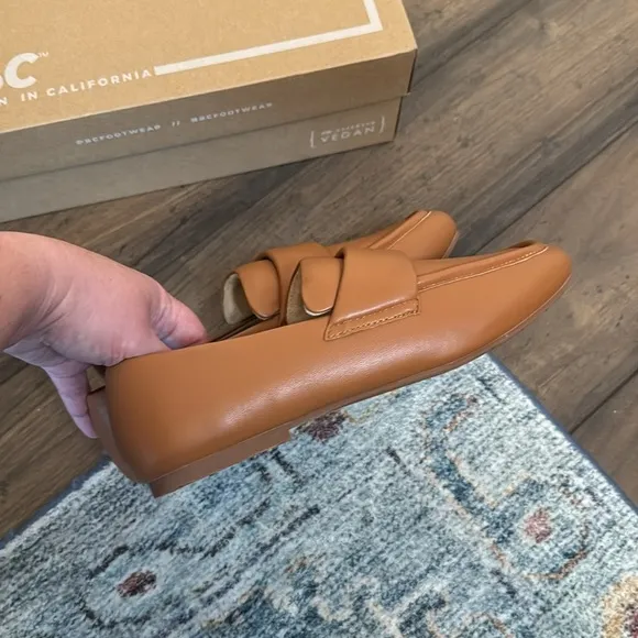 Born in California stay focused loafer in cognac brown size 8 ￼