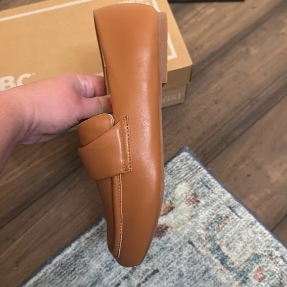 Born in California stay focused loafer in cognac brown size 8 ￼