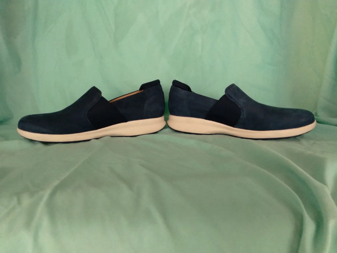 Clarks Women's Blue Unstructured Loafer - Size 11