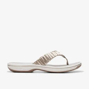 Clarks Women's Breeze Rae H Champagne 26178016