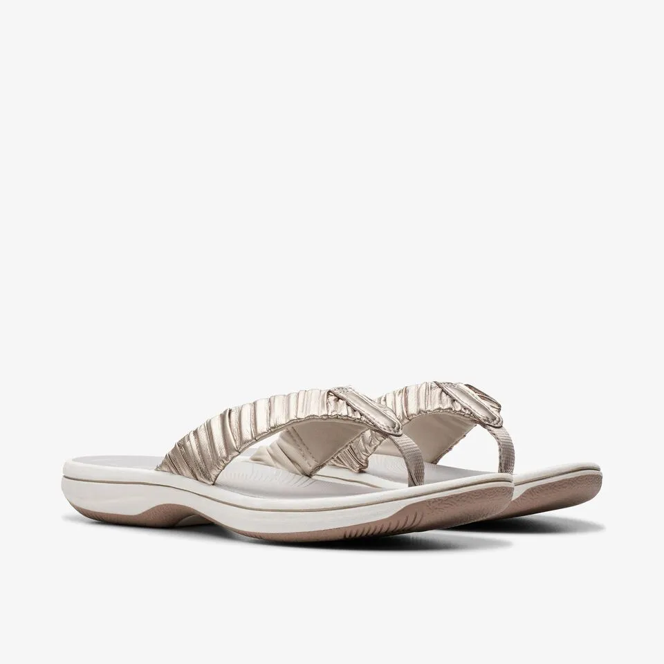 Clarks Women's Breeze Rae H Champagne 26178016