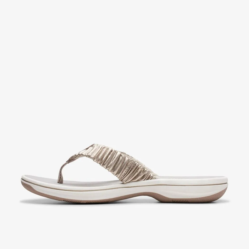 Clarks Women's Breeze Rae H Champagne 26178016