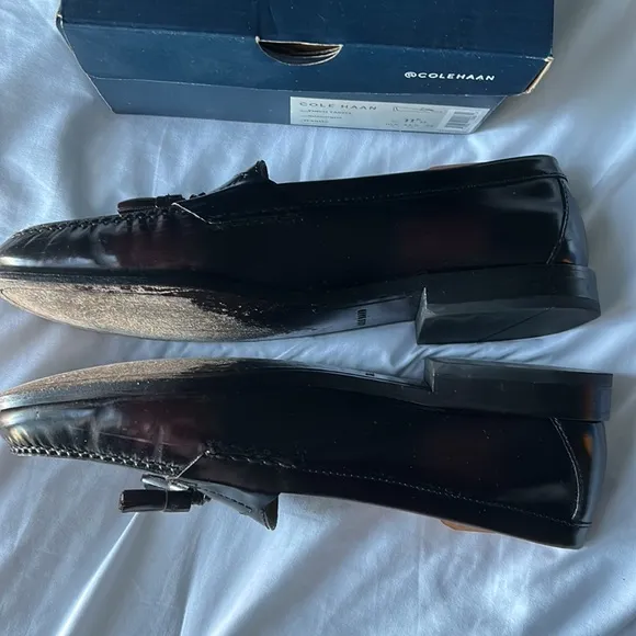 Cole Haan Men’s Pinch Tassel Loafer in burgundy Sz 11.5 Width D