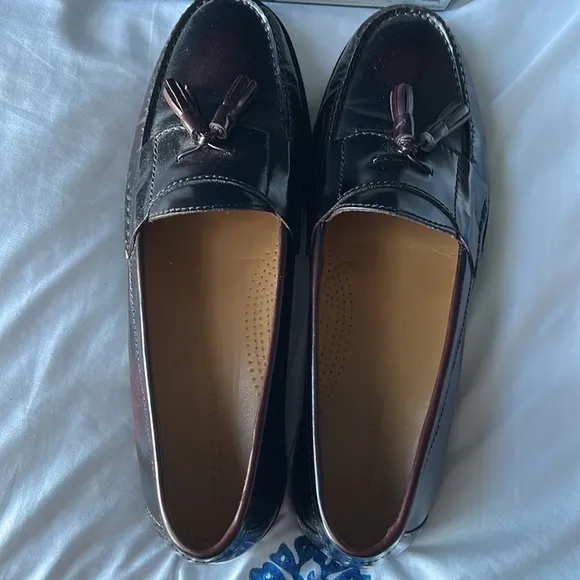 Cole Haan Men’s Pinch Tassel Loafer in burgundy Sz 11.5 Width D