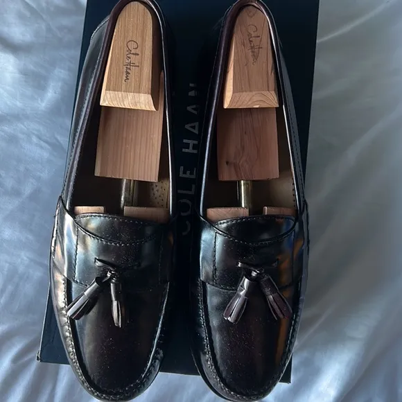 Cole Haan Men’s Pinch Tassel Loafer in burgundy Sz 11.5 Width D
