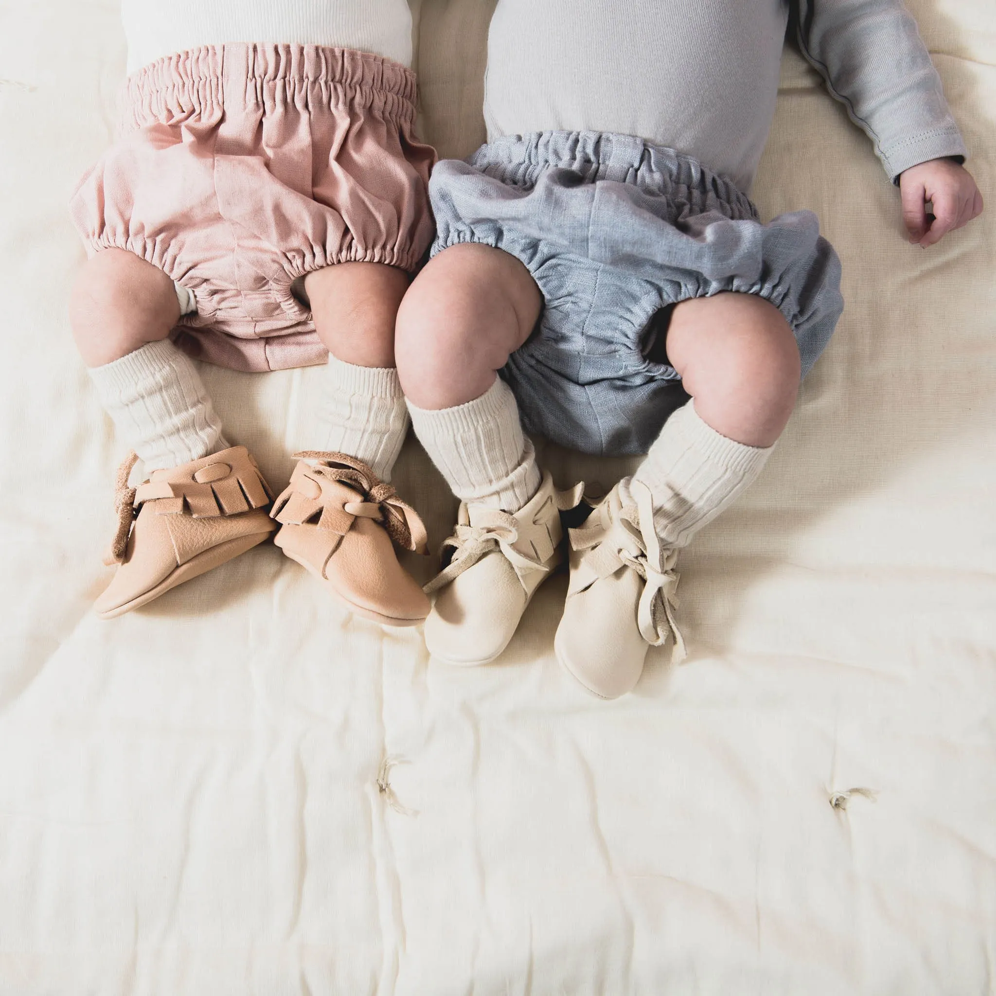 CREAM LACED MOCCASINS