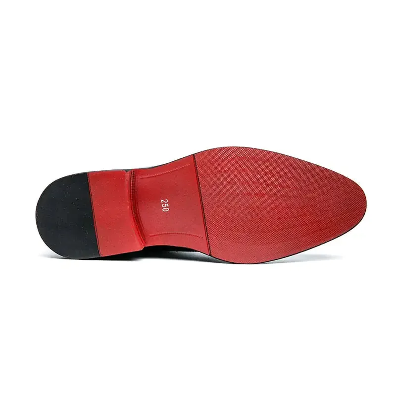 Elegant schwarze Wildleder-Oxfords mit markanter roter Sohle