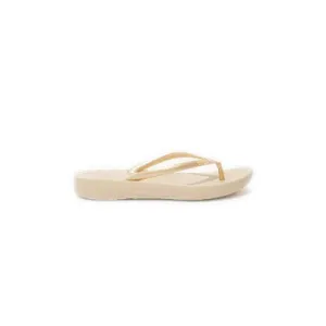 FitFlop iQushion Ergonomic Thongs Gold