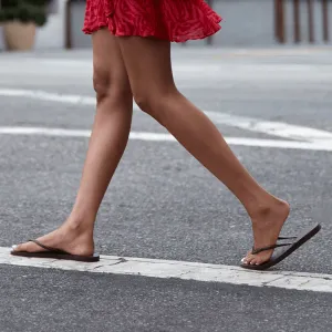 Havaianas Slim Flip Flop Sandal in Dark Brown Metallic