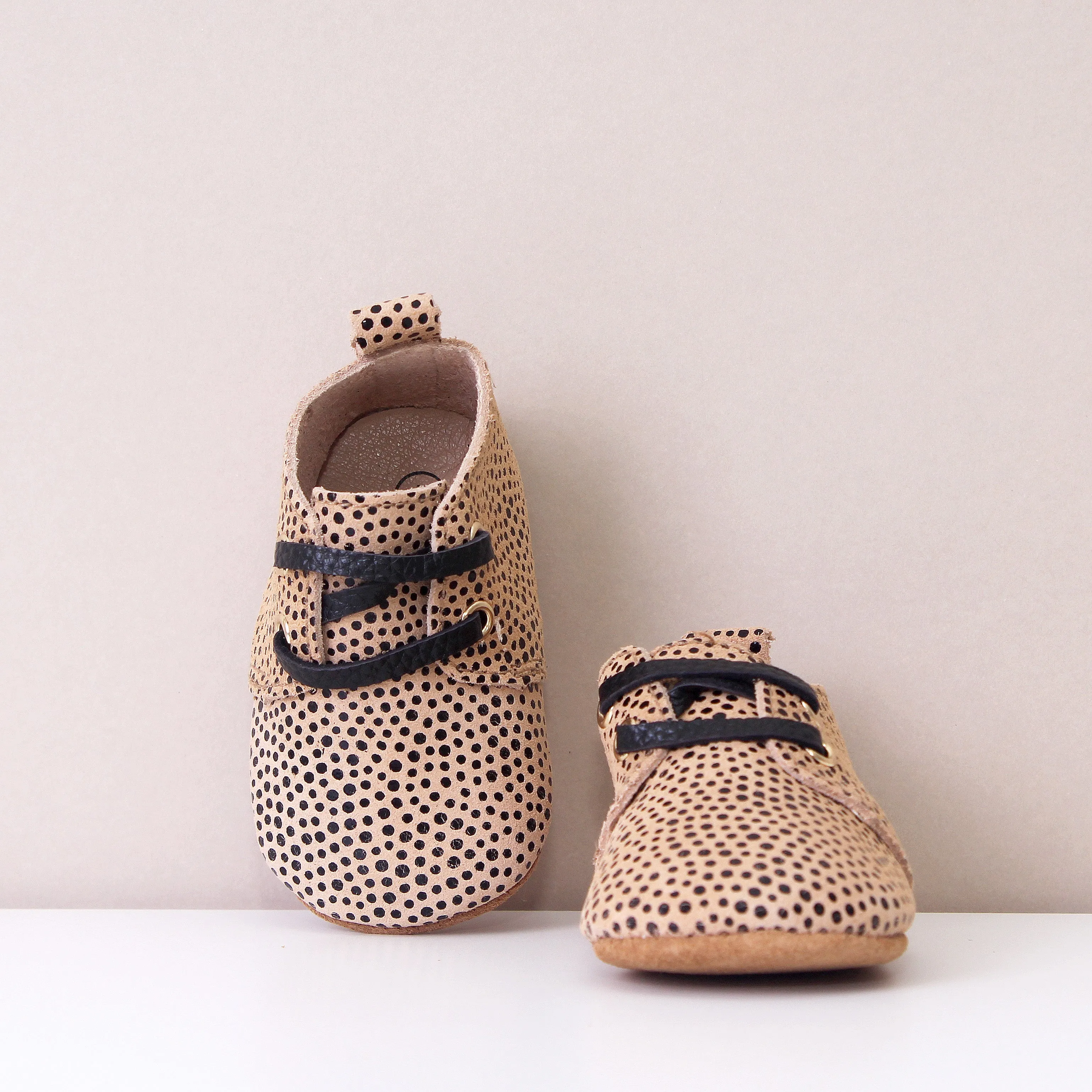 Hendrix Unisex Cream Spot Oxford Shoes