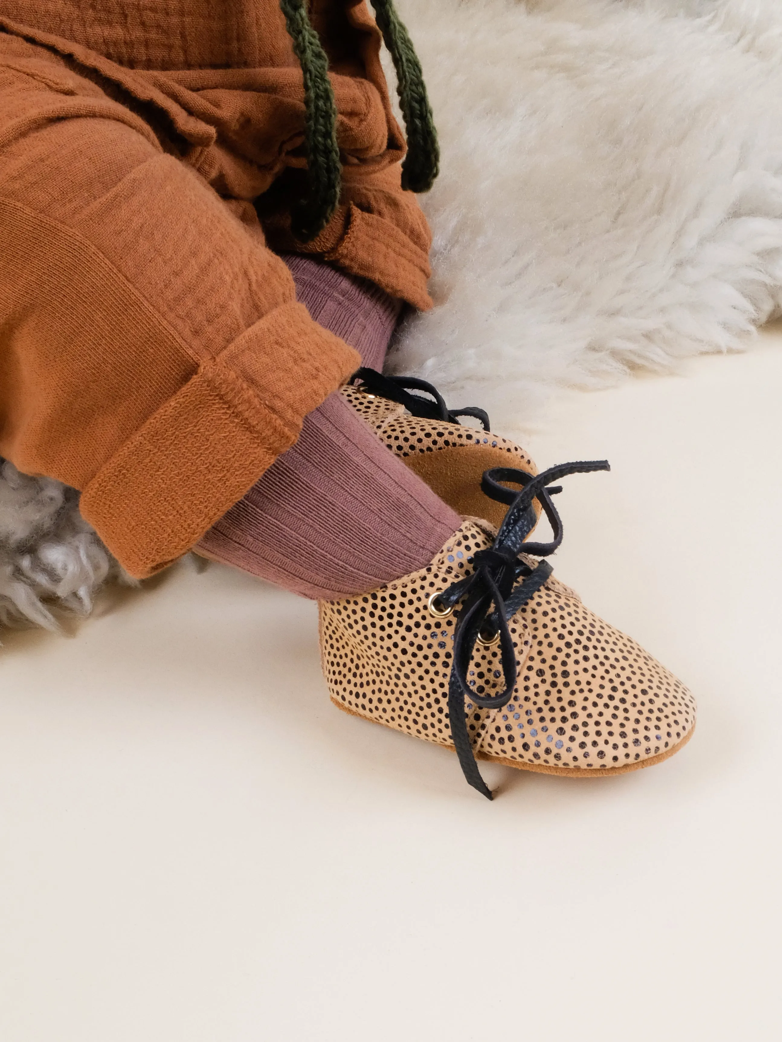 Hendrix Unisex Cream Spot Oxford Shoes