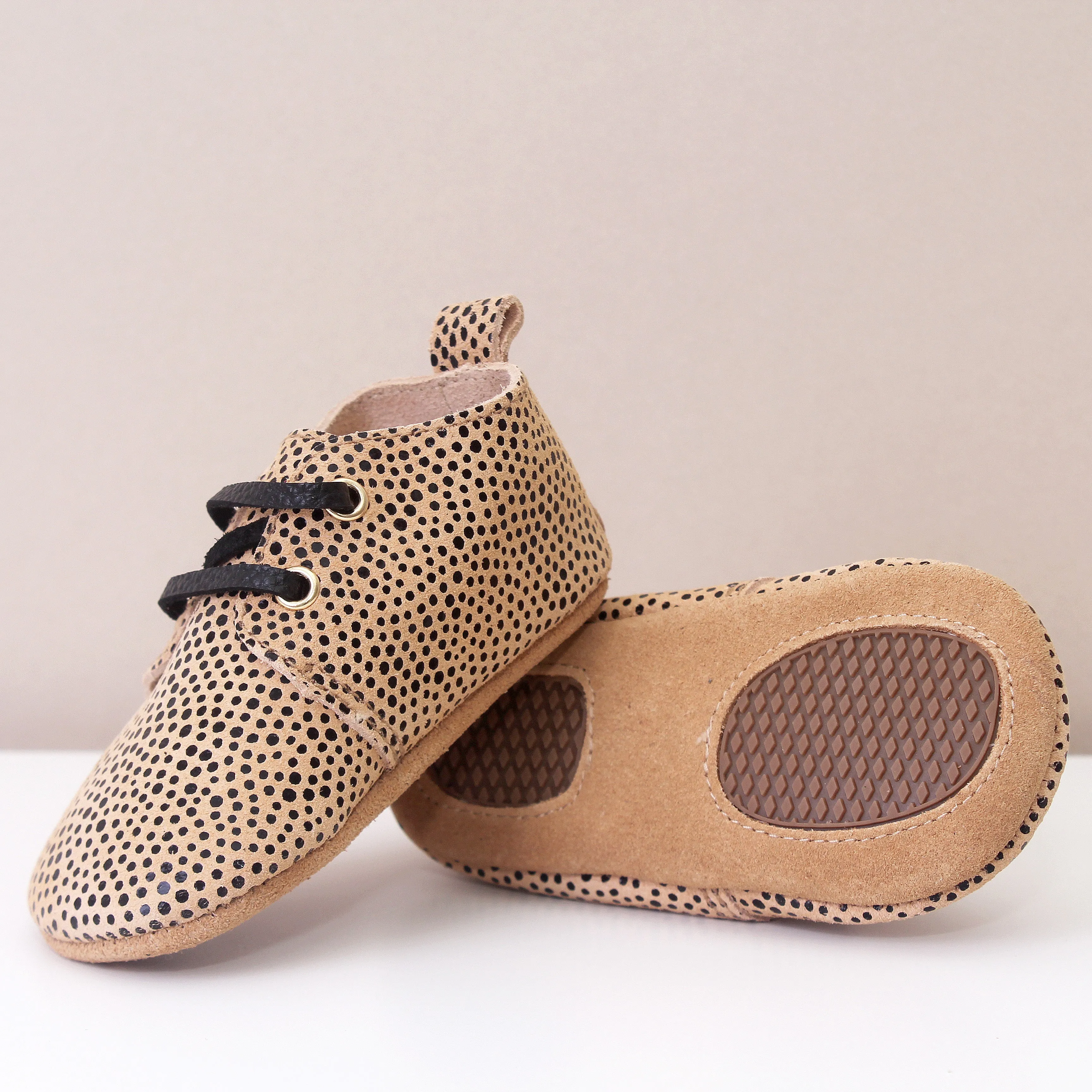 Hendrix Unisex Cream Spot Oxford Shoes