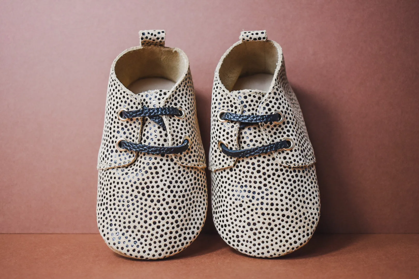 Hendrix Unisex Cream Spot Oxford Shoes