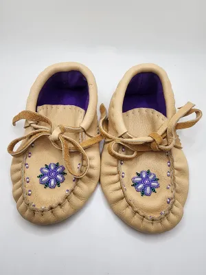 Leather Moccasins - Size 7(U.S) - with Beaded Flower Design