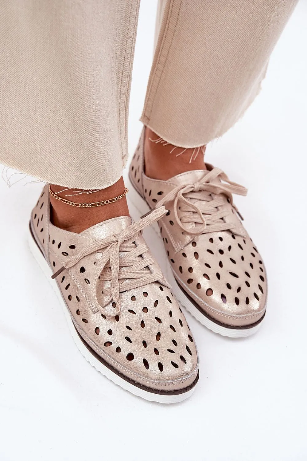 Low Shoes Step in style