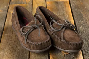 Minnetonka Boys Boat Chocolate Moccasins