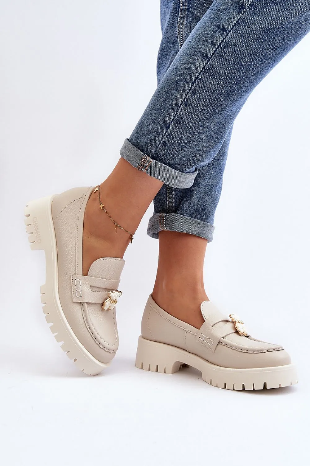 Mocassin Step in style