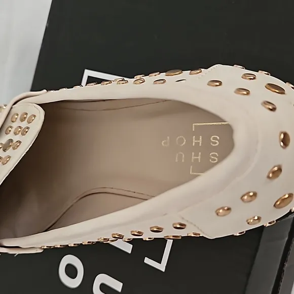 NEW Shu Shop Titina Cream and Gold Studded Loafer Size 10
