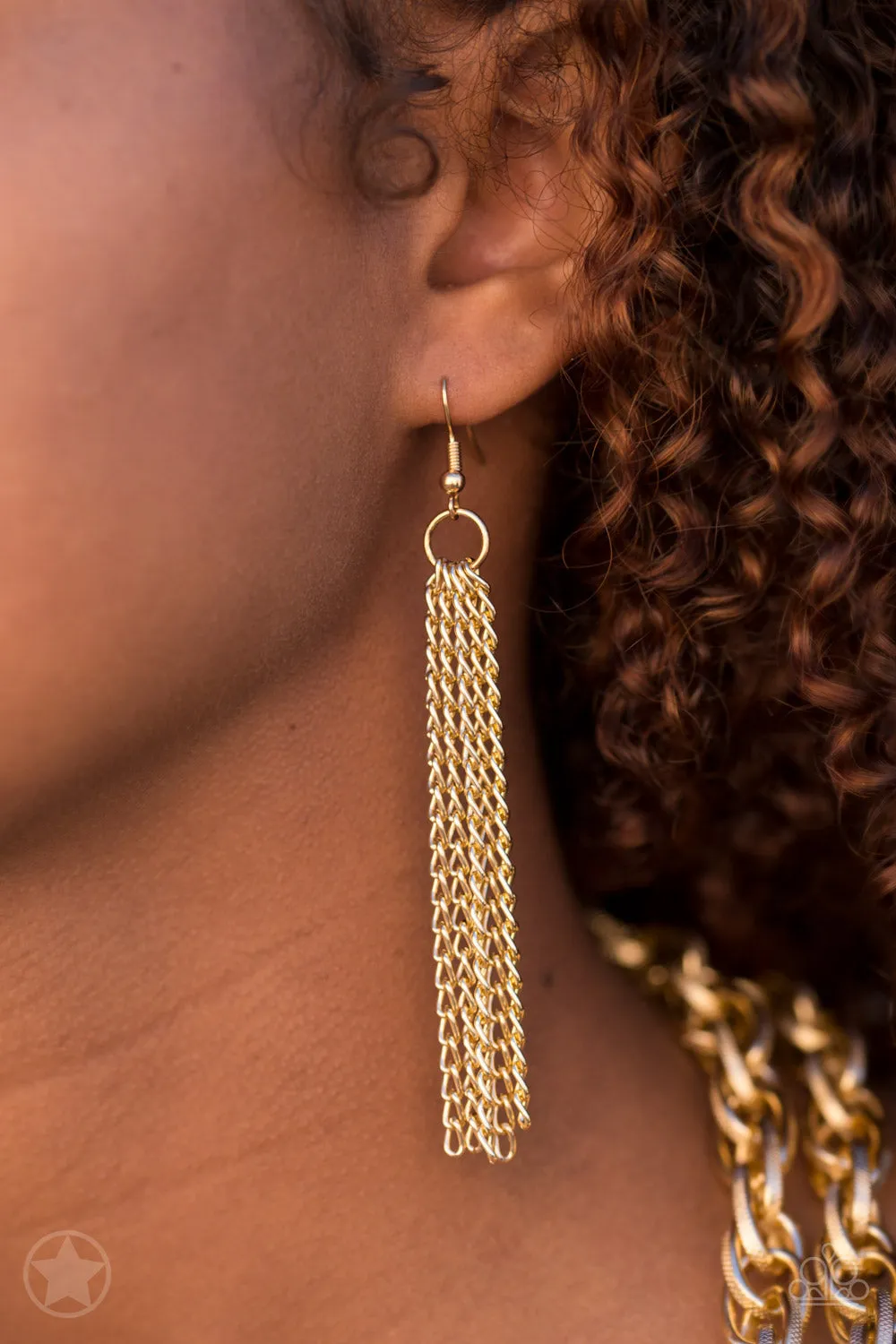 Paparazzi SCARFed for Attention Necklace Gold