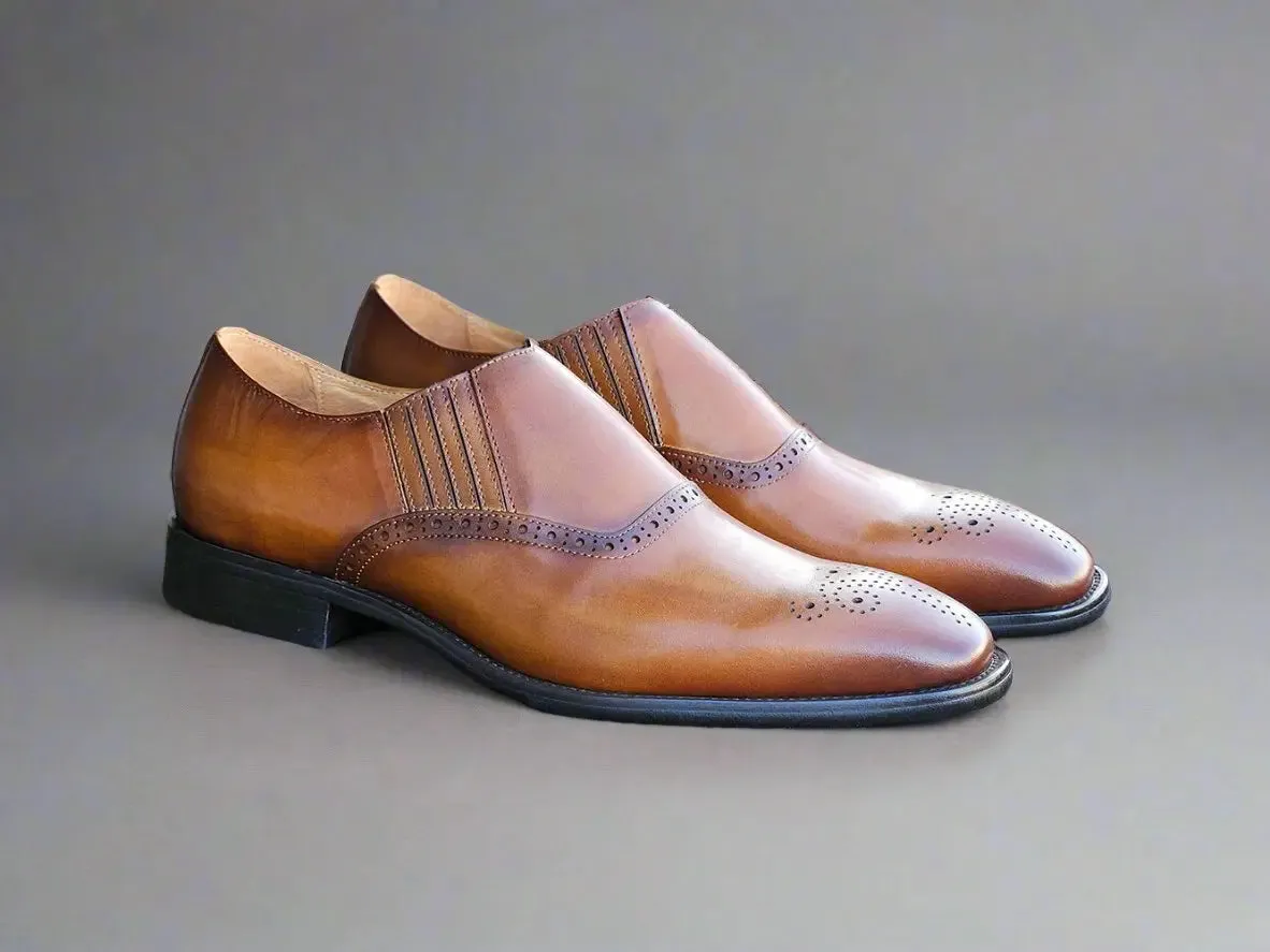 Slip-on Loafer with medallion