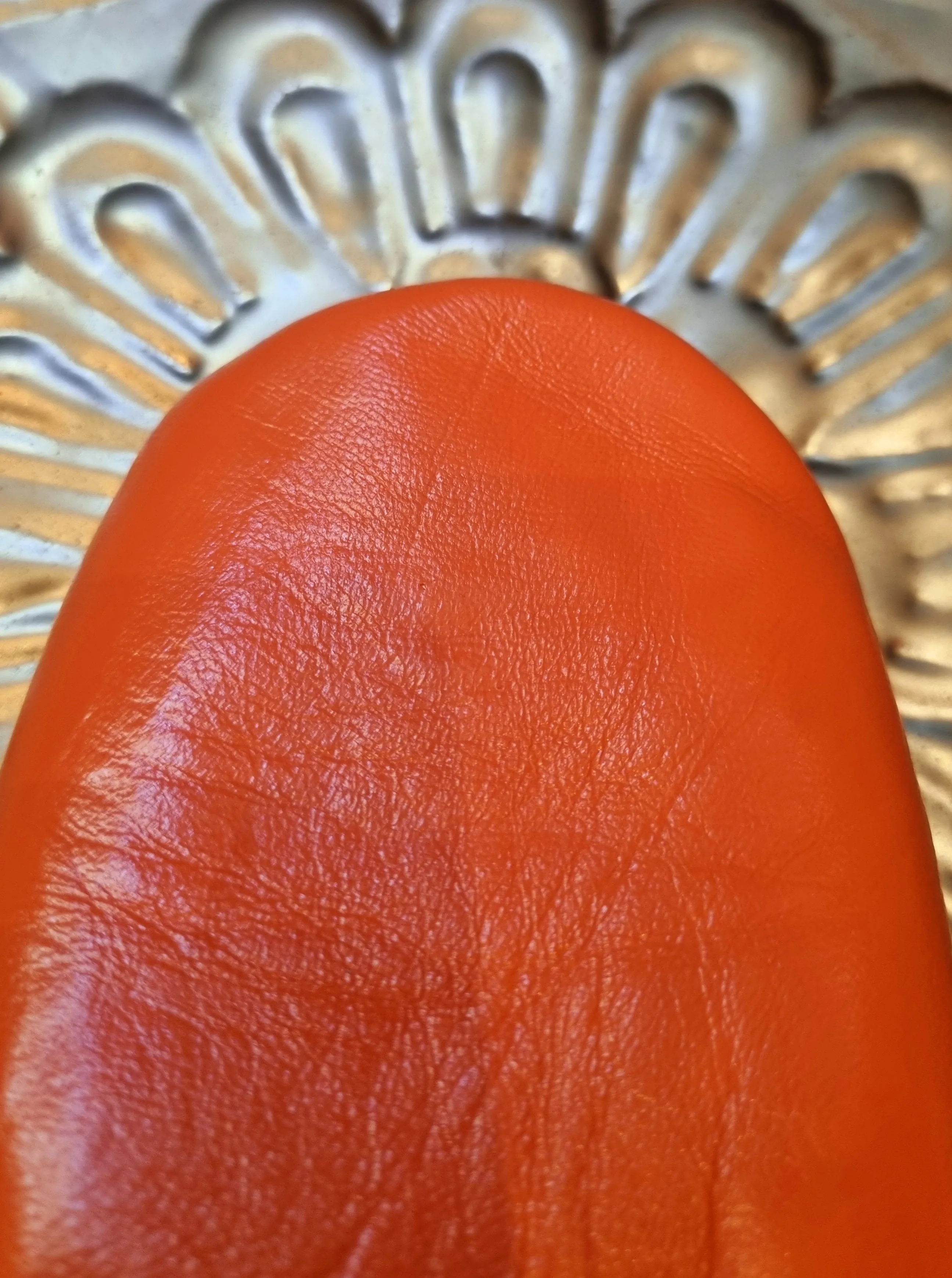 Soft leather slippers - Large UK 8-9