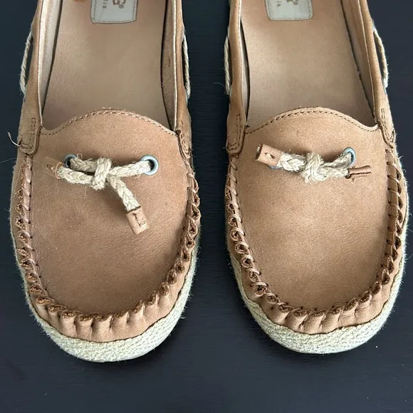 UGG Chivon espadrille moccasin shoe leather loafer tan brown sheepskin Sz 8