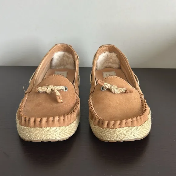 UGG Chivon espadrille moccasin shoe leather loafer tan brown sheepskin Sz 8