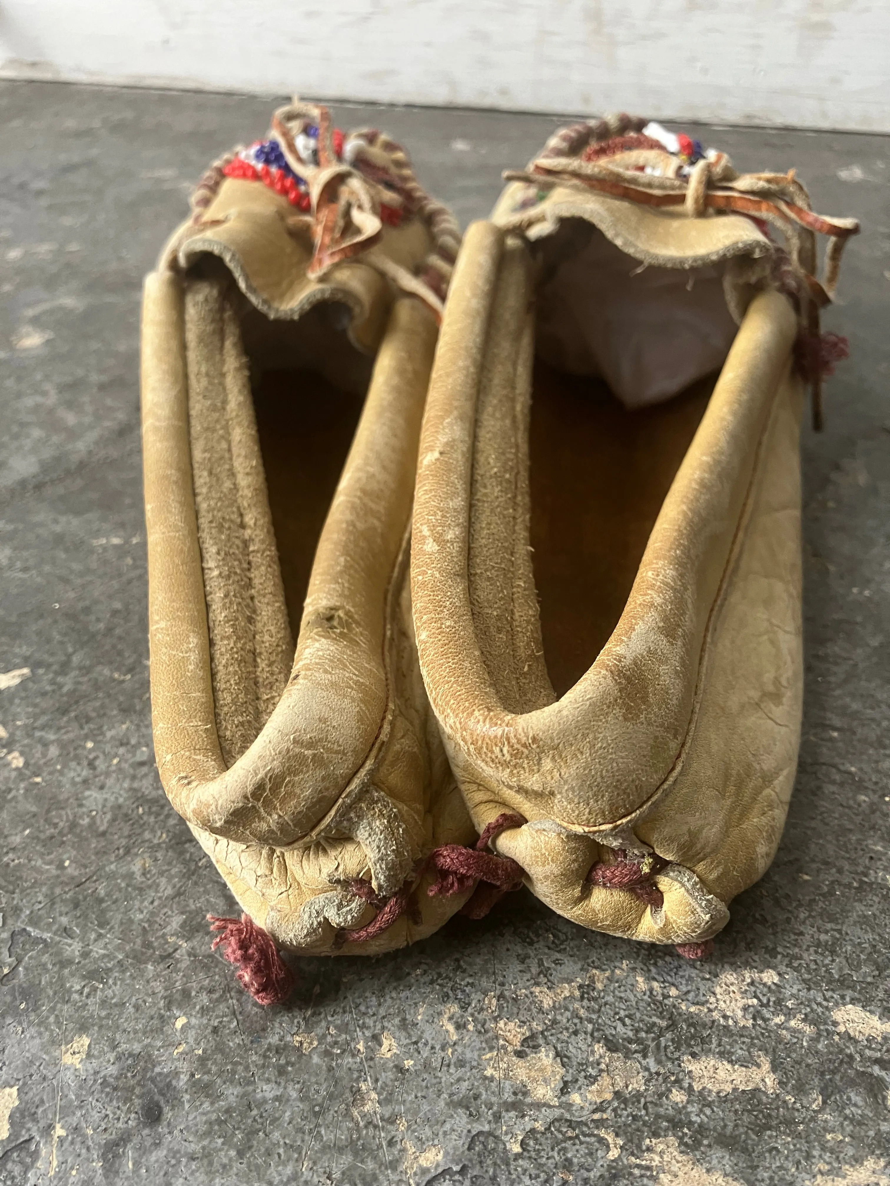 Vintage Beaded Moccasins - Small