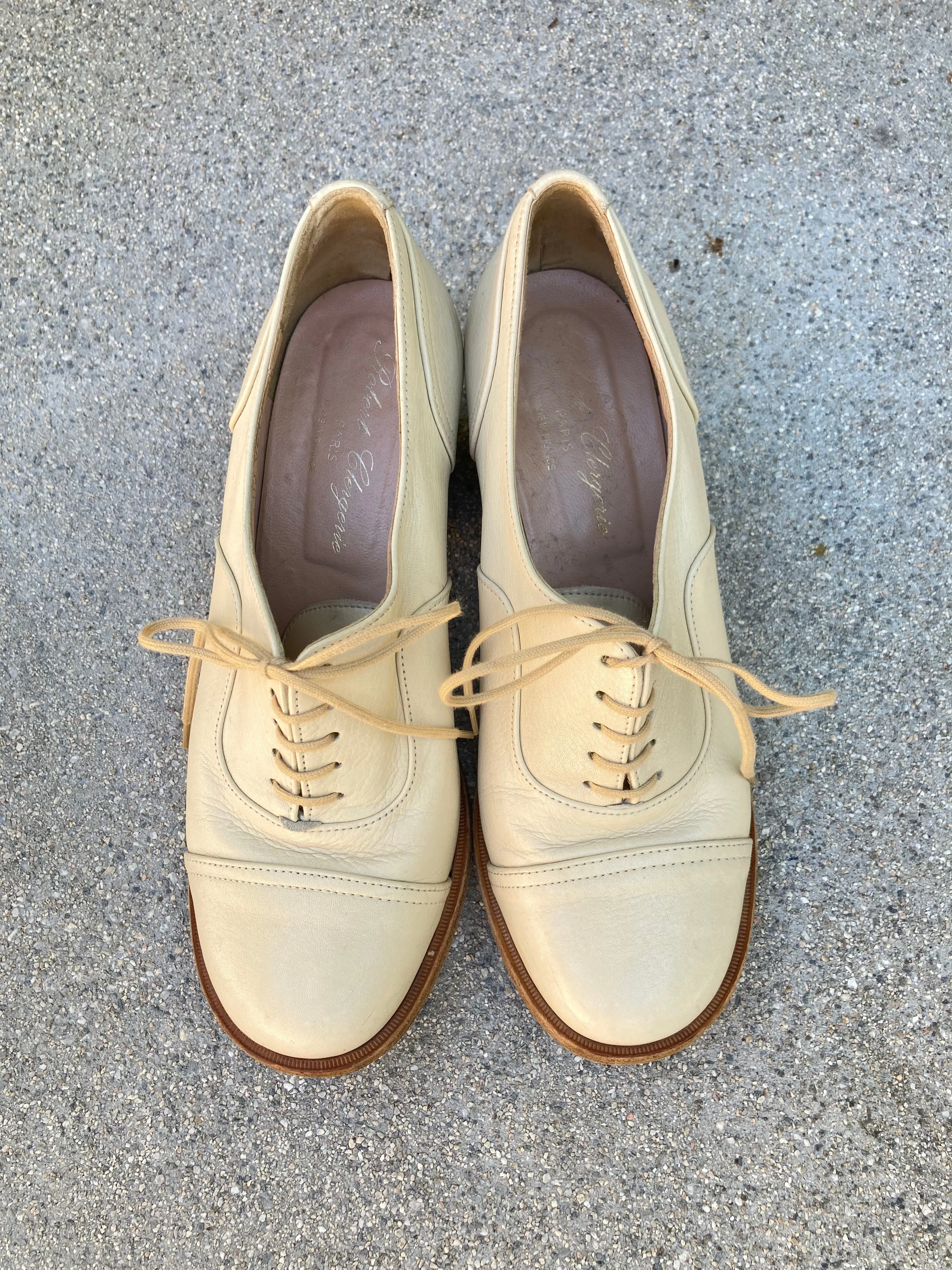 Vintage Robert Clergerie Block Heel Oxfords in Ivory