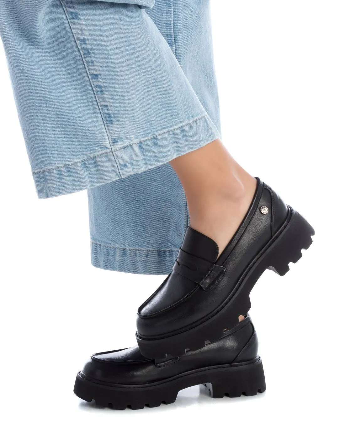 Women's Casual Moccasins By XTI 142980