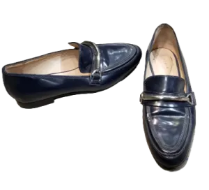 Women's moccasins